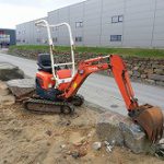 Kubota U10 1 tonn 2012 Modell med graveskuff og pusseskuff.