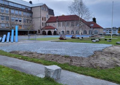 Klargjort plass for ny paviljong.